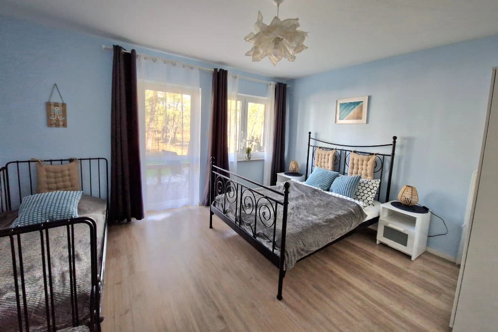 Rowy 2: Błękitny apartament z balkonem